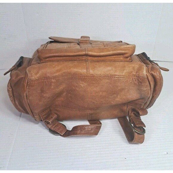 Genuine Leather Tan Backpack Made in Colombia – 16×15×4" Unisex Travel Rucksack - Picture 8 of 13